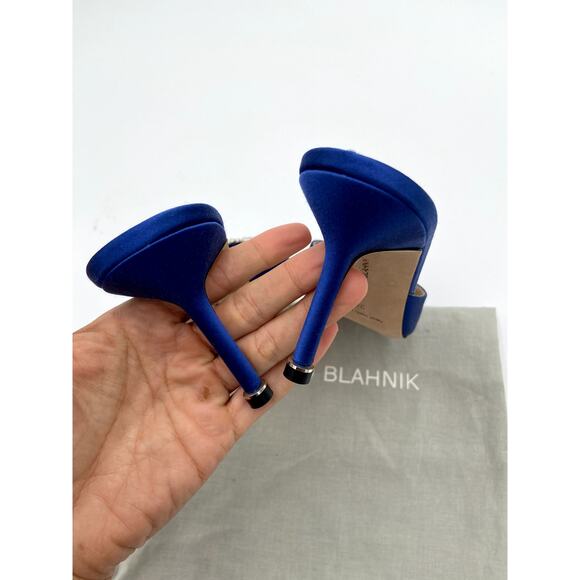 Manolo Blahnik Blue Satin Jewel Buckle Mules size 38 - Picture 7 of 13